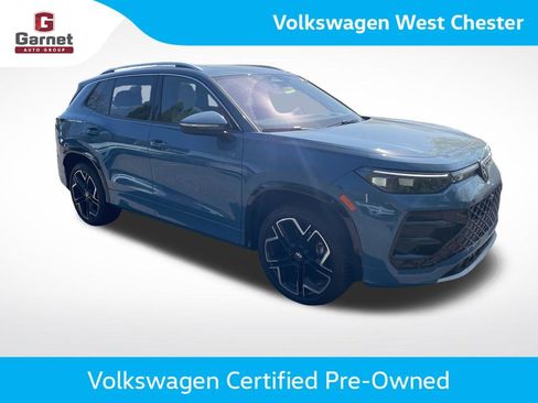 Certified 2025 Volkswagen Tiguan SEL R-Line AWD/4WD image 8