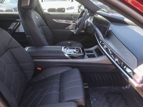 Used 2026 BMW 760i xDrive AWD/4WD image 12