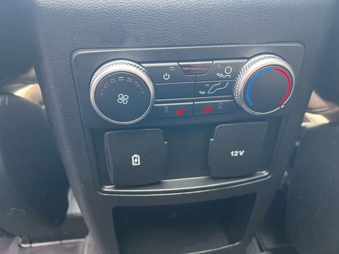 Used 2020 Ford Explorer XLT w/ Equipment Group 202A image 19
