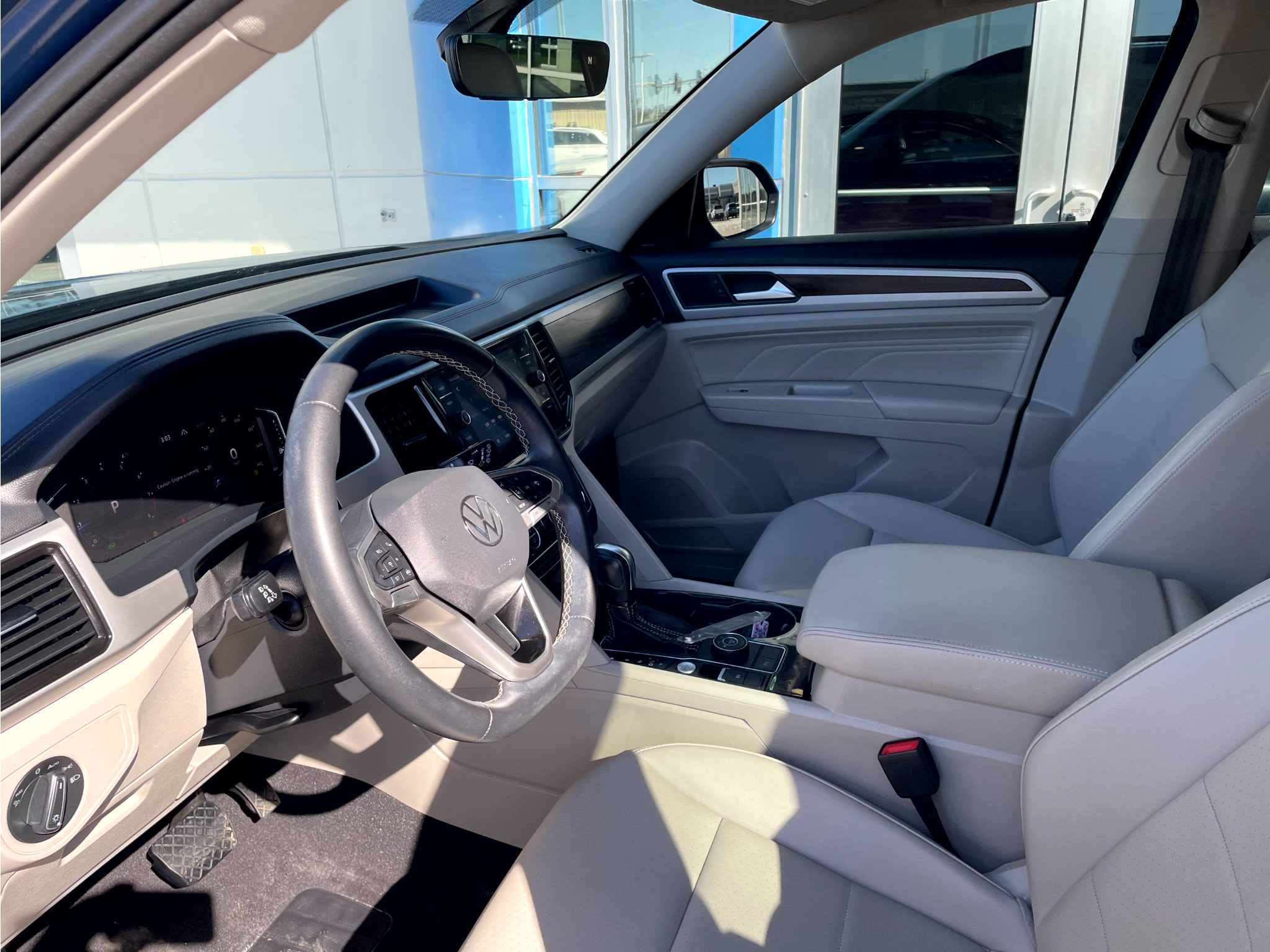 Used 2023 Volkswagen Atlas SE AWD/4WD image 11