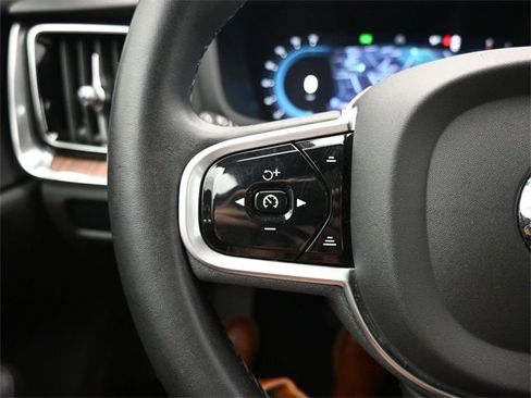 Used 2023 Volvo S60 B5 Plus w/ Climate Package image 25