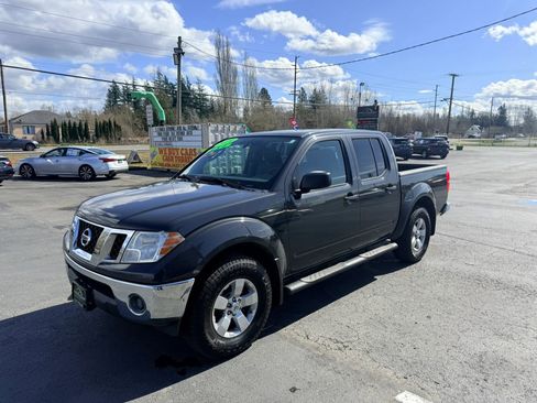 Used 2010 Nissan Frontier SE AWD/4WD image 4