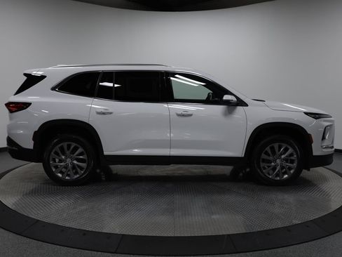 New 2026 Buick Enclave Preferred image 9