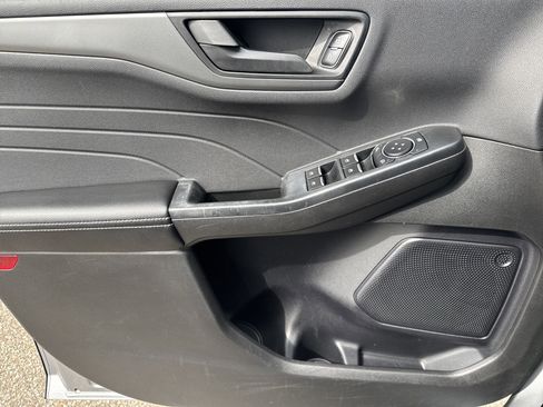 Used 2024 Ford Escape Active w/ Cold Weather Package FWD image 9