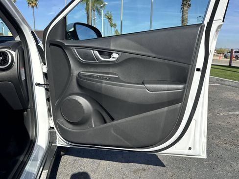 Used 2023 Hyundai Kona SE image 36