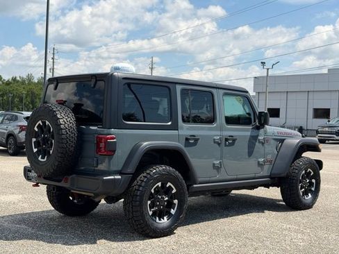 Used 2025 Jeep Wrangler Unlimited Rubicon AWD/4WD image 6