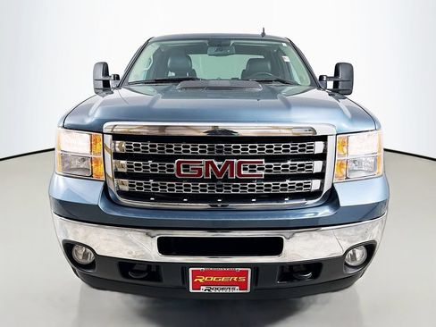 Used 2013 GMC Sierra 2500 SLE w/ SLE Preferred Package AWD/4WD image 2