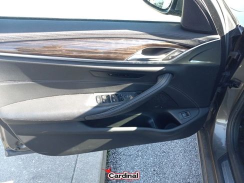 Used 2018 BMW 540i xDrive image 19