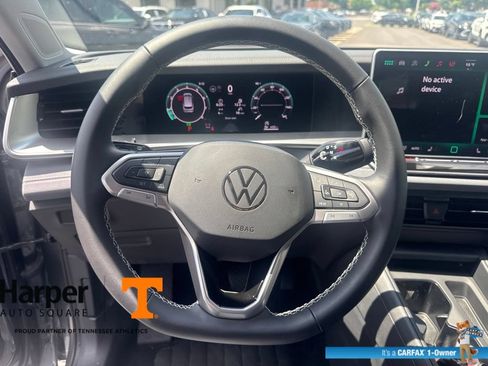 Used 2026 Volkswagen Tiguan SE FWD image 17