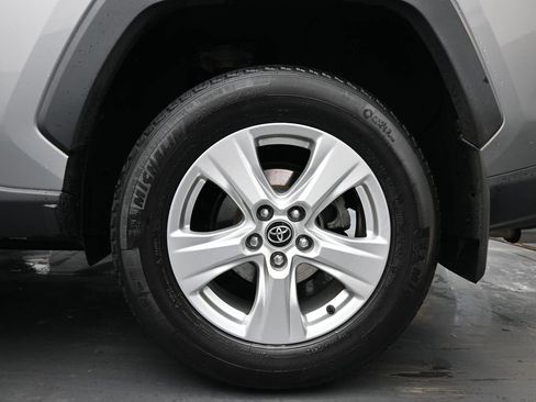 Used 2021 Toyota RAV4 XLE image 12