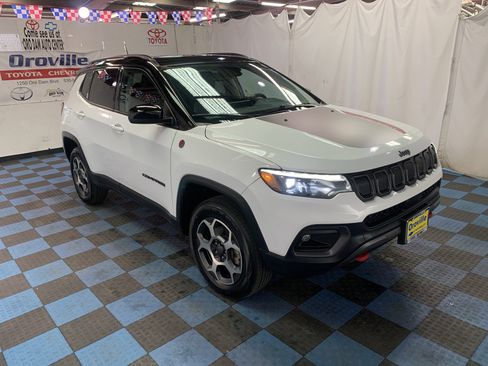 Used 2022 Jeep Compass Trailhawk w/ Trailhawk Elite Group image 8