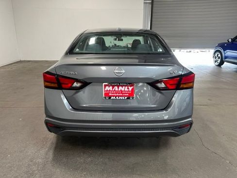 Used 2024 Nissan Altima 2.5 SV FWD image 4