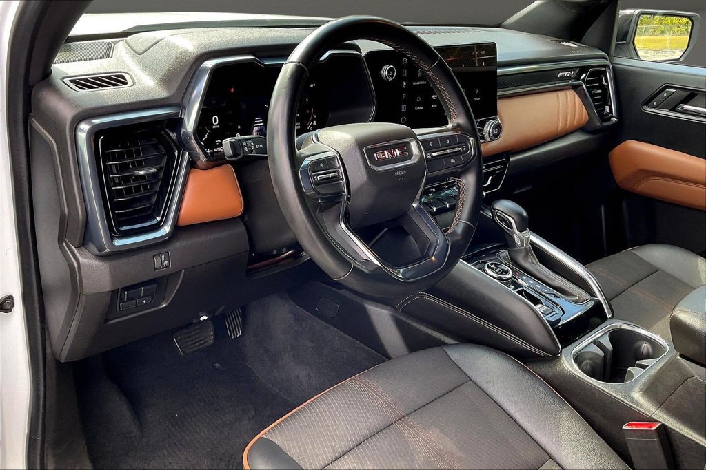 Used 2024 GMC Canyon AT4 w/ Technology Package AWD/4WD image 21