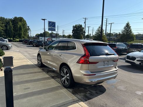 Used 2023 Volvo XC60 B5 Plus w/ Climate Package AWD/4WD image 5