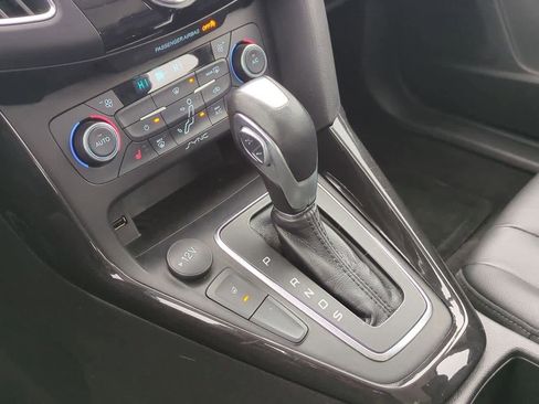Used 2018 Ford Focus Titanium image 31