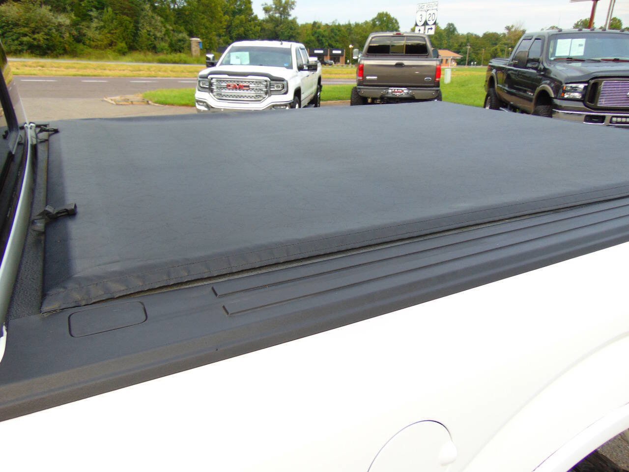 Used 2015 Ford F150 Lariat AWD/4WD image 26