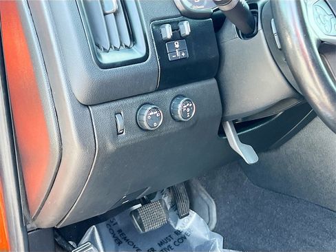 Used 2021 Chevrolet Colorado ZR2 w/ ZR2 Dusk Special Edition image 10