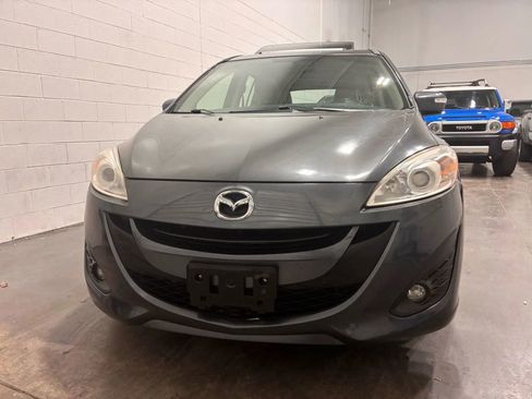 Used 2013 MAZDA MAZDA5 Touring w/ Moonroof & Audio Pkg image 3