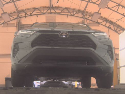 Used 2025 Toyota RAV4 XLE FWD image 4