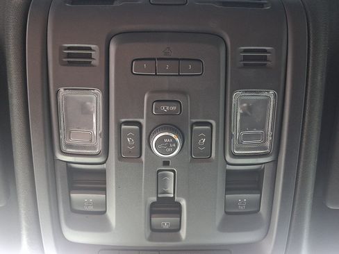 Used 2023 GMC Yukon XL Denali AWD/4WD image 26