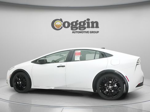 New 2026 Toyota Prius Plug-In Hybrid image 10