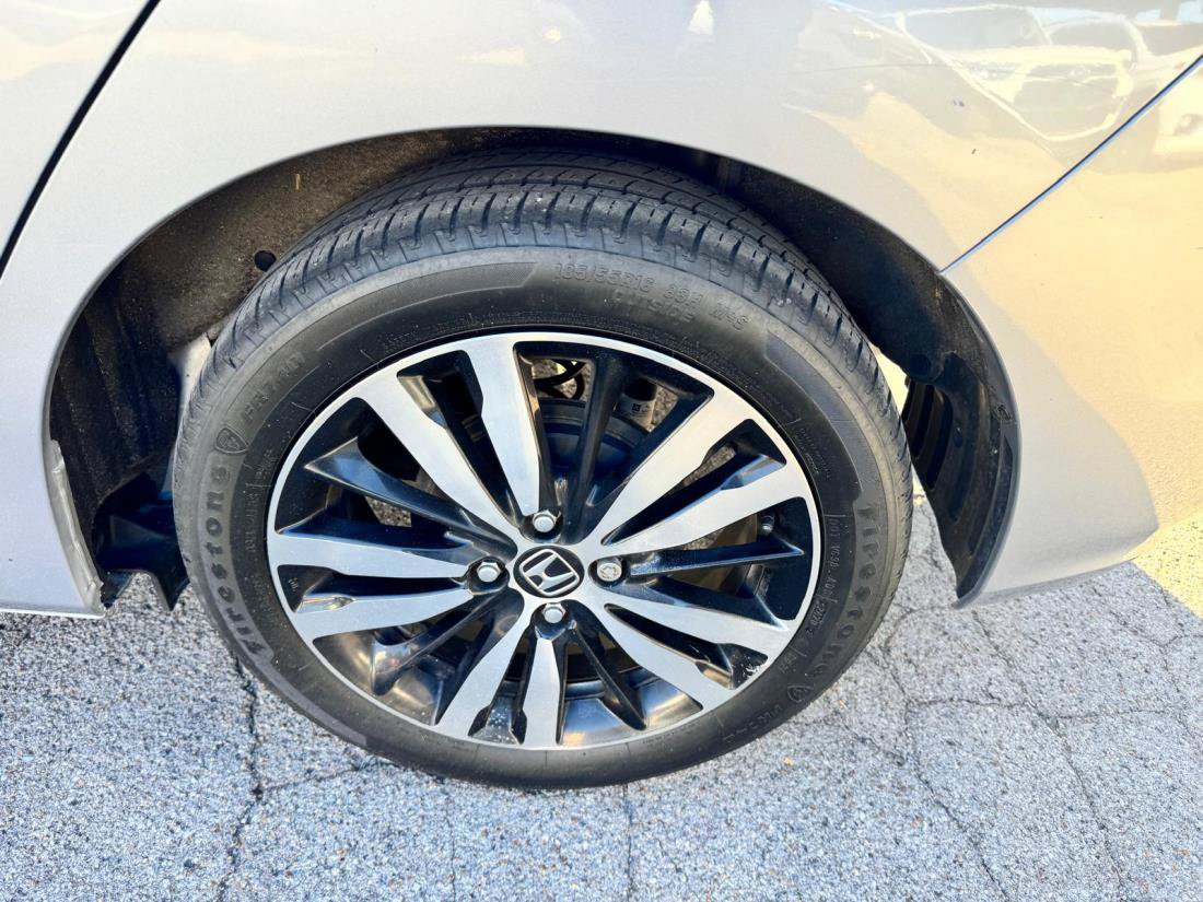Used 2020 Honda Fit EX image 9