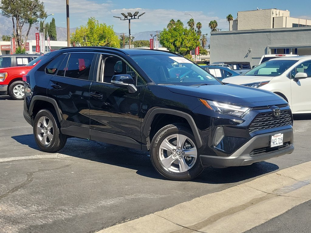Used 2025 Toyota RAV4 XLE w/ Convenience Package FWD image 36
