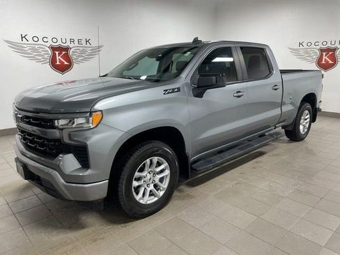 Used 2023 Chevrolet Silverado 1500 RST image 3