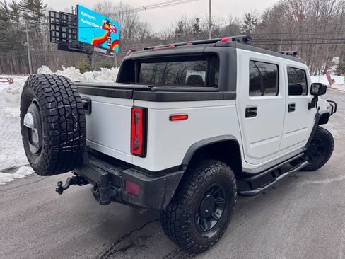 Used 2005 HUMMER H2 SUT w/ Preferred Equipment Group image 4