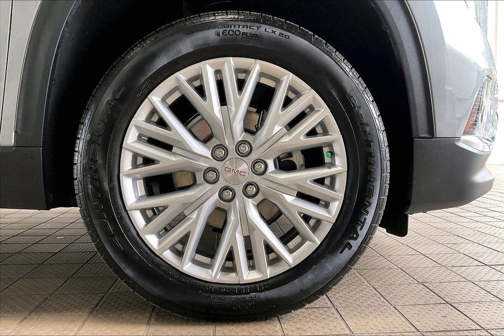 Used 2026 GMC Acadia Elevation w/ Elevation Premium Package FWD image 36