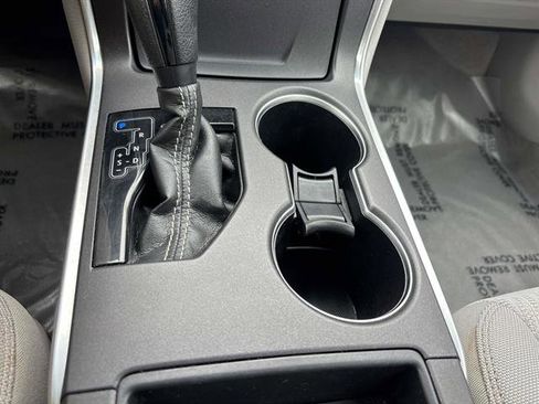 Used 2016 Toyota Camry LE image 23