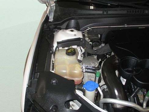 Used 2017 Lincoln MKZ Reserve w/ Climate Package image 27