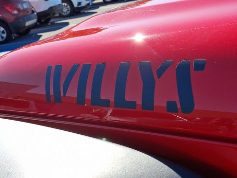 Used 2025 Jeep Wrangler Sport image 29