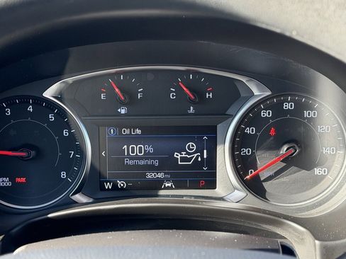 Used 2024 GMC Terrain SLE image 13