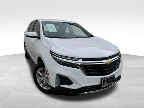 Used 2024 Chevrolet Equinox LT FWD image 2