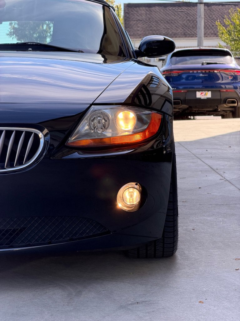 Used 2004 BMW Z4 3.0i RWD image 13