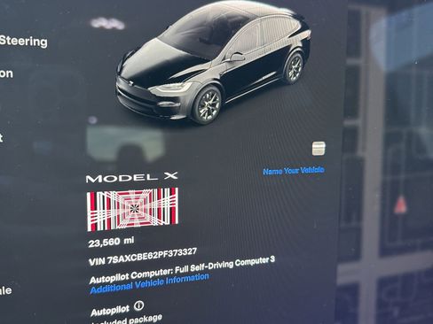 Used 2023 Tesla Model X Plaid image 8