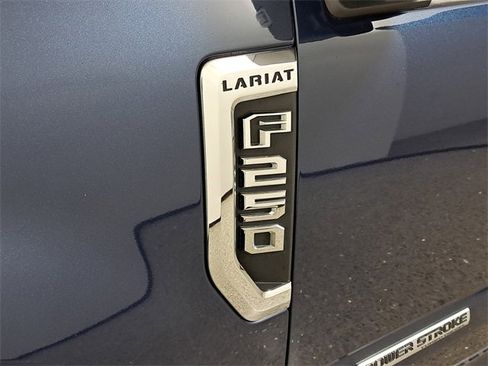 Used 2019 Ford F250 Lariat w/ Lariat Value Package image 9