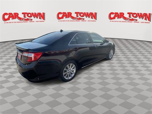 Used 2012 Toyota Camry image 8