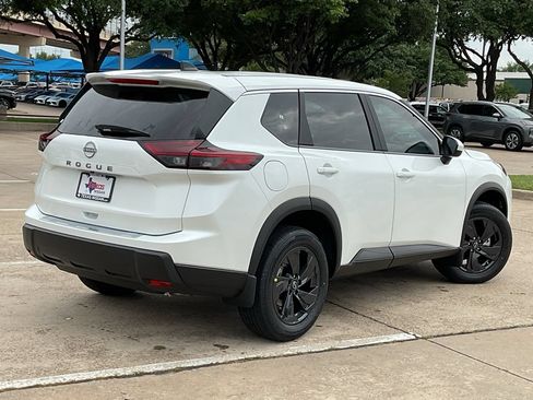 New 2026 Nissan Rogue SV w/ Cold Weather Package FWD image 5
