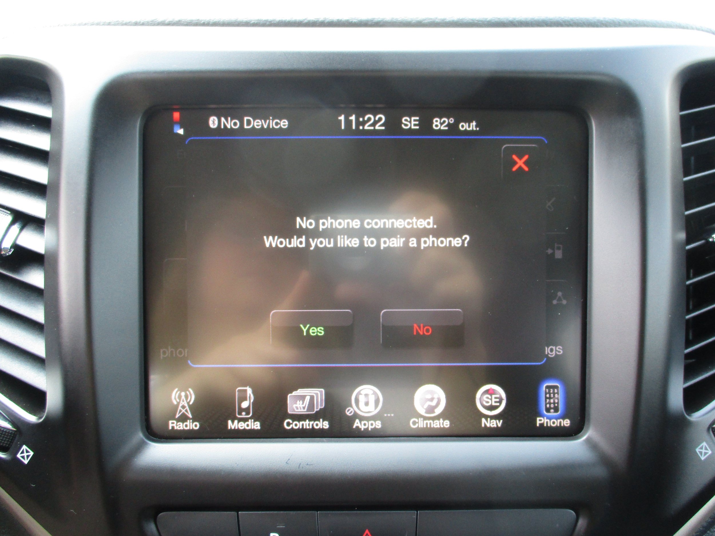 Used 2018 Jeep Cherokee Latitude FWD image 21