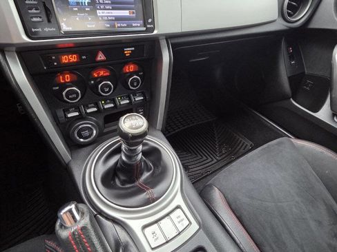 Used 2013 Subaru BRZ Limited w/ Popular Pkg 2C image 12