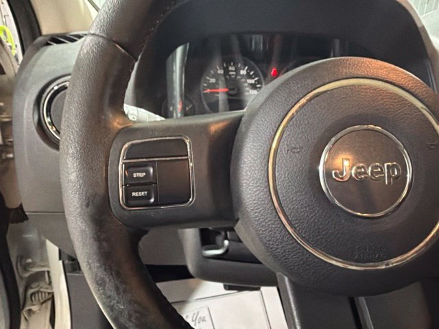 Used 2011 Jeep Patriot Latitude AWD/4WD image 26