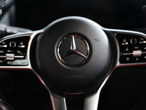 Used 2023 Mercedes-Benz GLA 250 4MATIC image 34