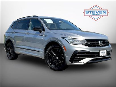 Used 2022 Volkswagen Tiguan SE R-Line