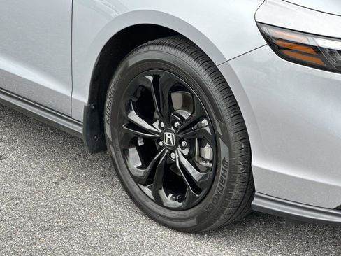 Certified 2025 Honda Accord SE image 29