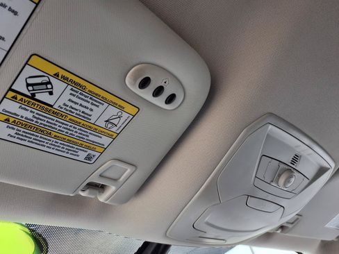 Used 2014 Ford Escape Titanium FWD image 17