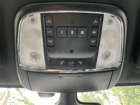 Used 2020 Jeep Grand Cherokee High Altitude AWD/4WD image 34