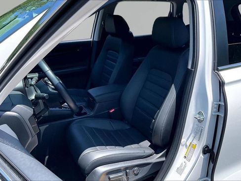 Used 2025 Honda CR-V EX-L image 15
