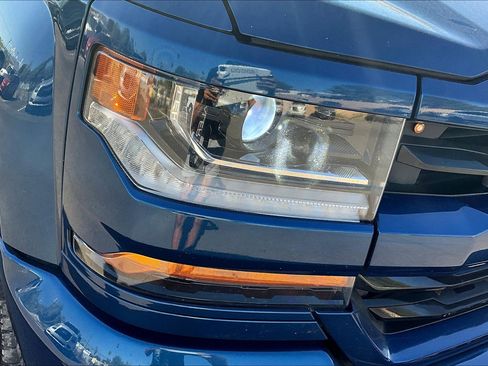 Used 2018 Chevrolet Silverado 1500 LT w/ All Star Edition image 25